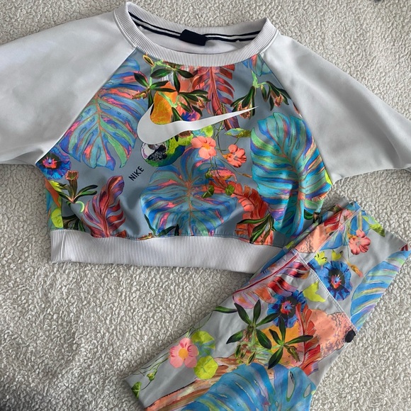NIKE white and tropical print pullover - Picture 5 of 9